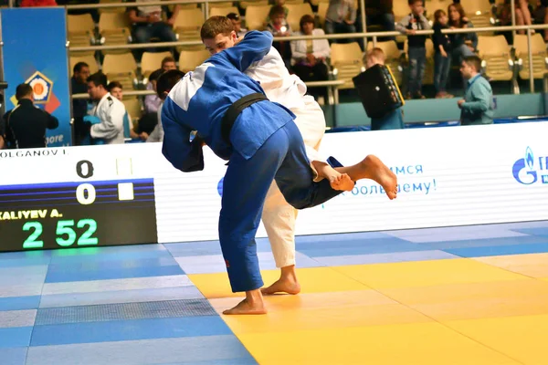Orenburg, Russia - May 12-13 year 2018: Boys compete in Judo — Stock Photo, Image