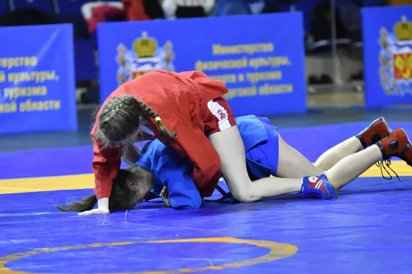 Orenburg, Rusya - 16 Şubat 2019: kızlar yarışmalar Sambo — Stok fotoğraf