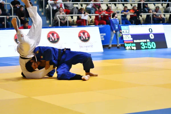 Orenburg, Rusya Federasyonu - Mayıs 12-13 yıl 2018: Boys rekabet Judo — Stok fotoğraf