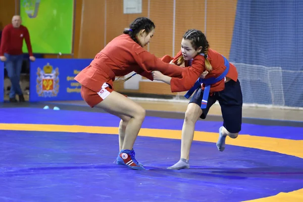 Orenburg, Rusia - 16 de febrero de 2019: competiciones de chicas Sambo —  Fotos de Stock