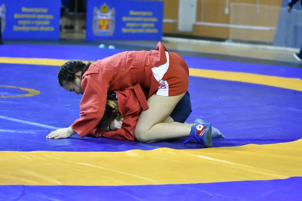 Orenburg, Rusya - 16 Şubat 2019: kızlar yarışmalar Sambo — Stok fotoğraf