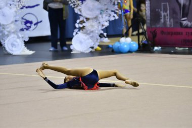 Orenburg, Rusya Federasyonu - 25 Kasım 2017 yıl: kız rekabet ritmik jimnastik