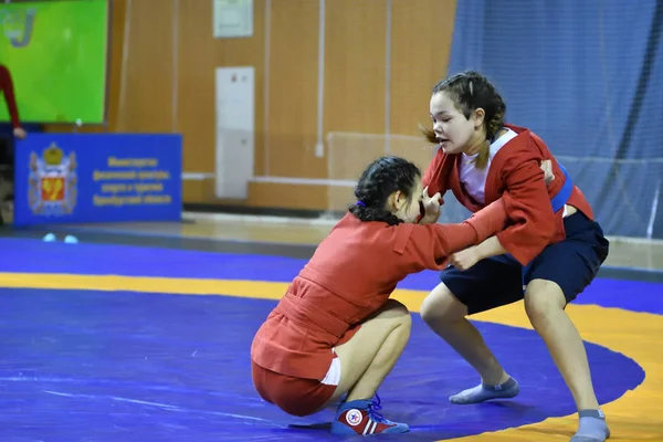 Orenburg, Rusia - 16 de febrero de 2019: competiciones de chicas Sambo —  Fotos de Stock