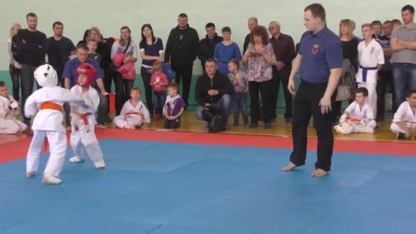 Orenburg Rusland April 2019 Jaar Boys Strijden Karate Stad Toernooi — Stockvideo