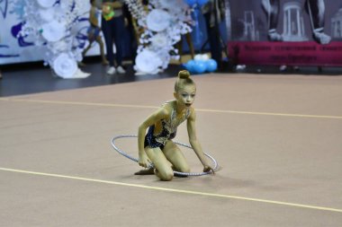 Orenburg, Rusya Federasyonu - 25 Kasım 2017 yıl: kız rekabet ritmik jimnastik