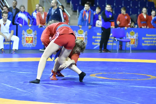 Orenburg, Rusia - 16 de febrero de 2019: competiciones de chicas Sambo —  Fotos de Stock