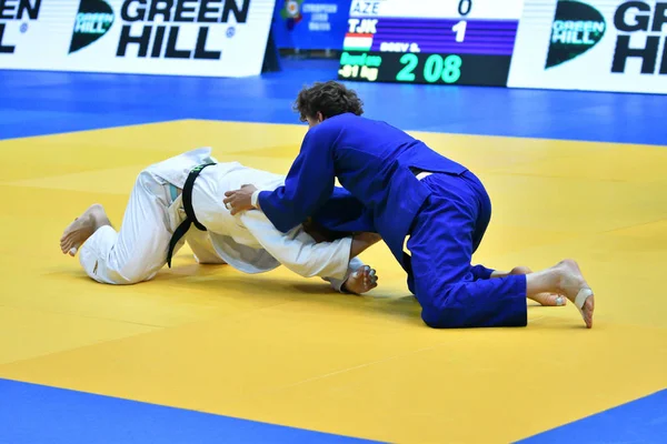 Orenburg, Rusya Federasyonu - Mayıs 12-13 yıl 2018: Boys rekabet Judo