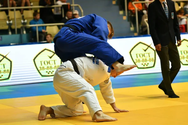 Orenburg, Rusya Federasyonu - Mayıs 12-13 yıl 2018: Boys rekabet Judo — Stok fotoğraf