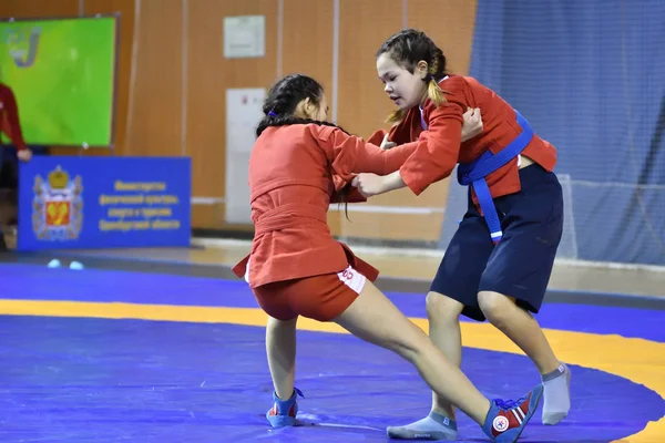 Orenburg, Rusia - 16 de febrero de 2019: competiciones de chicas Sambo —  Fotos de Stock