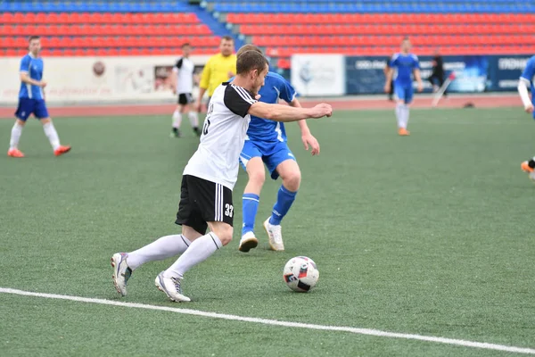 Orenburg, Rusland 8 juni 2017 jaar: jongens spelen voetbal — Stockfoto