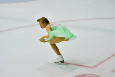 Orenburg, Rusya Federasyonu - 31 Mart 2018 yıl: kız rekabet Artistik Patinaj