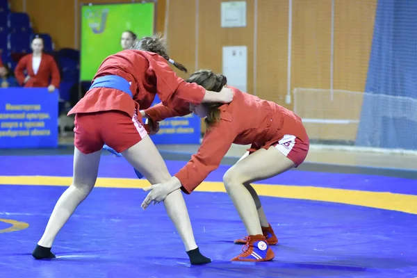 Orenburg, Rusia - 16 de febrero de 2019: competiciones de chicas Sambo —  Fotos de Stock