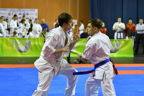 Orenburg, Rusya Federasyonu - 5 Şubat 2017 yıl: Boys rekabet içinde karate 