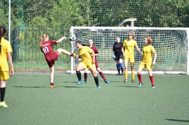 Orenburg, Rusya-12 Haziran 2019 yıl: kızlar futbol oynuyor