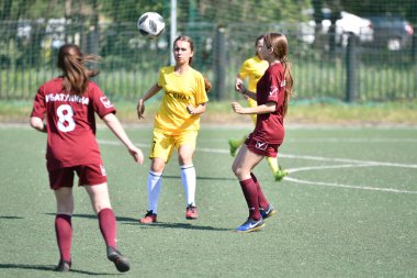 Orenburg, Rusya-12 Haziran 2019 yıl: kızlar futbol oynuyor