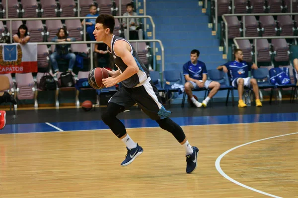 Orenburg, Russia - 13-16 June 2019 year: Men play basketball — Stock Photo, Image