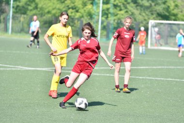 Orenburg, Rusya-12 Haziran 2019 yıl: kızlar futbol oynuyor
