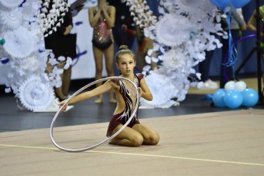 Orenburg, Rusya Federasyonu - 25 Kasım 2017 yıl: kız rekabet ritmik jimnastik