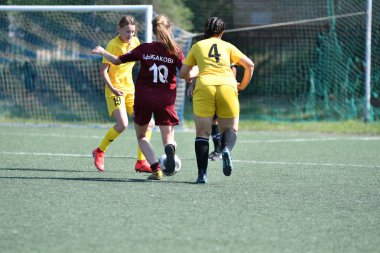 Orenburg, Rusya-12 Haziran 2019 yıl: kızlar futbol oynuyor