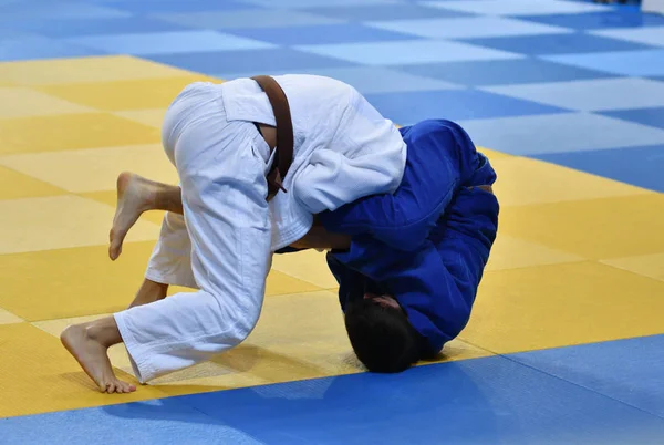 I ragazzi competono nel Judo — Foto Stock