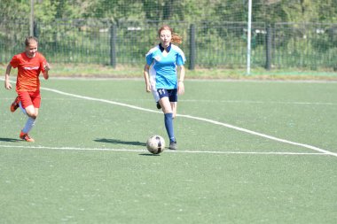 Orenburg, Rusya-12 Haziran 2019 yıl: kızlar futbol oynuyor