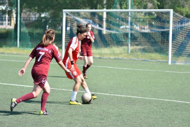 Orenburg, Rusya-12 Haziran 2019 yıl: kızlar futbol oynuyor