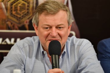 Orenburg, Rusya Federasyonu - 14 Haziran 2018 yıl: ağırlık-in resmi savaşçıları karışık dövüş sanatları (M-1 Challenge 94) turnuvasında 