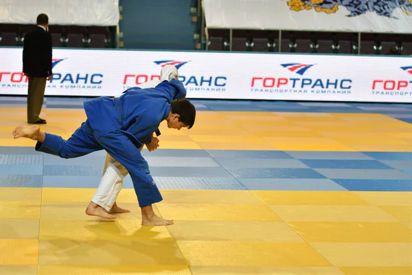 Orenburg, Rusya Federasyonu - 21 Ekim 2017: Boys rekabet Judo