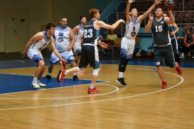 Orenburg, Rusya - 13-16 Haziran 2019 yıl: Erkekler basketbol oynuyor