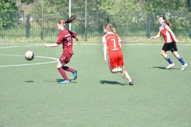 Orenburg, Rusya-12 Haziran 2019 yıl: kızlar futbol oynuyor