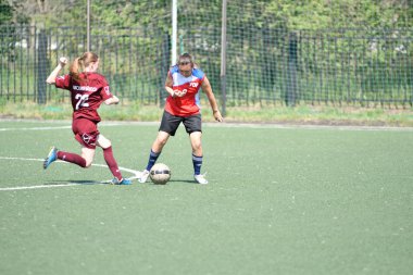 Orenburg, Rusya-12 Haziran 2019 yıl: kızlar futbol oynuyor