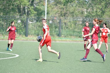 Orenburg, Rusya-12 Haziran 2019 yıl: kızlar futbol oynuyor