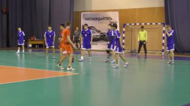Orenburg, Rusya - 12 Şubat 2018: Orenburg 'un ilk valisi Ivan Ivanovich Neplueva anısına erkekler hentbol uluslararası hentbol turnuvasında oynuyor