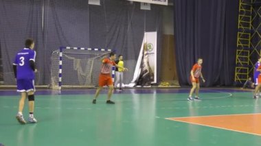 Orenburg, Rusya - 12 Şubat 2018: Orenburg 'un ilk valisi Ivan Ivanovich Neplueva anısına erkekler hentbol uluslararası hentbol turnuvasında oynuyor