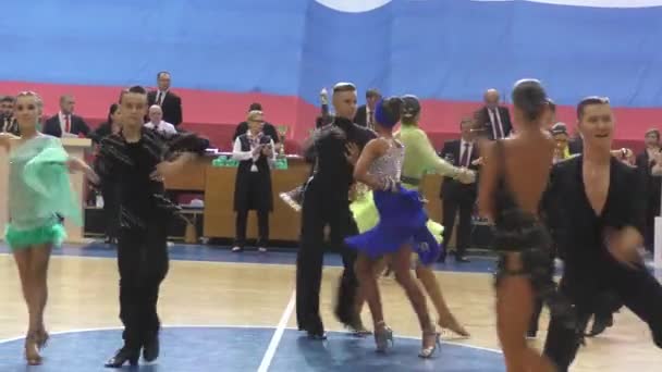 オレンブルク ロシア 2019年5月25日 競争都市ダンススポーツで踊る少女と少年 春のきらめき 2019 — ストック動画