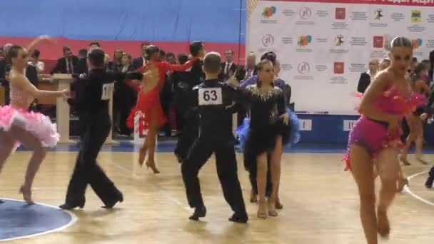 Orenburg Ryssland Maj 2019 Flicka Och Pojke Dansa Konkurrens City — Stockvideo