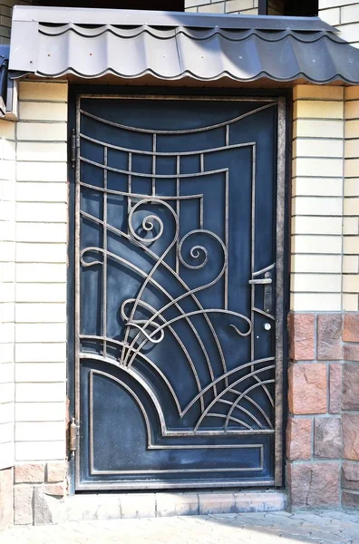 Closed Metal Door Leading House — Stock Photo, Image