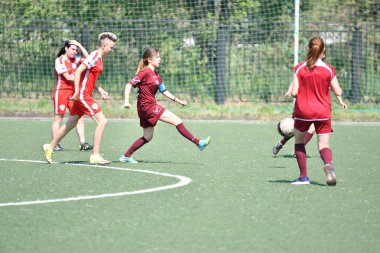 Orenburg, Rusya-12 Haziran 2019 yıl: kızlar futbol oynuyor
