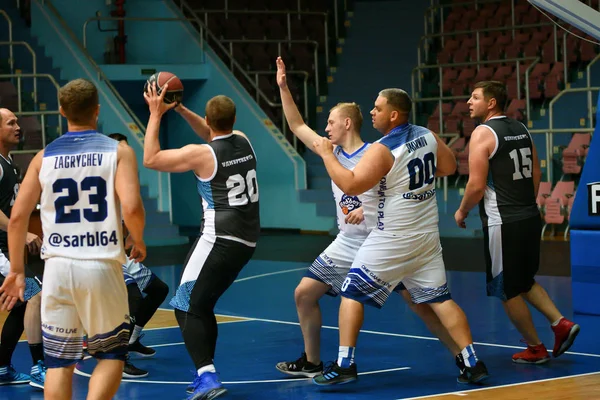 Orenburg, Rusya - 13-16 Haziran 2019 yıl: Erkekler basketbol oynuyor — Stok fotoğraf