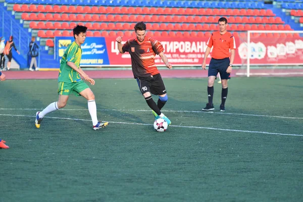 Orenburg, Rusya Federasyonu 8 Haziran 2017 yıl: Boys futbol oynamak