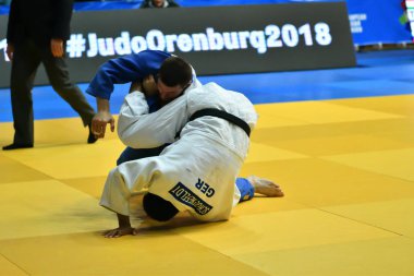 Orenburg, Rusya Federasyonu - Mayıs 12-13 yıl 2018: Boys rekabet Judo