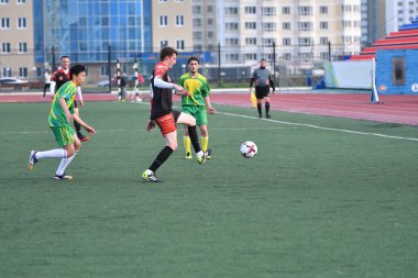 Orenburg, Rusya Federasyonu 8 Haziran 2017 yıl: Boys futbol oynamak