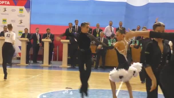 Orenburg Ryssland Maj 2019 Flicka Och Pojke Dansa Konkurrens City — Stockvideo