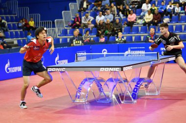 Orenburg, Rusya Federasyonu - 28 Eylül 2017 yıl: çocuk oyun Masa Tenisi rekabet