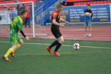 Orenburg, Rusya Federasyonu 8 Haziran 2017 yıl: Boys futbol oynamak