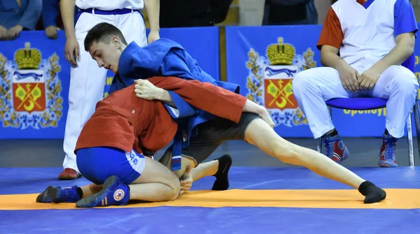 Orenburg, Russia - February 16, 2019: Boys competitions Sambo — Stock Photo, Image