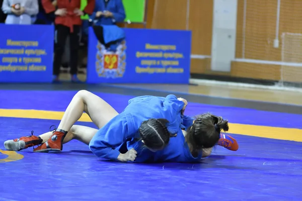 Orenburg, Rusya - 16 Şubat 2019: kızlar yarışmalar Sambo — Stok fotoğraf