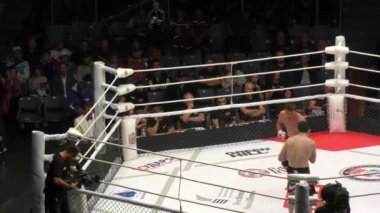 Orenburg, Rusya - 30 Ağustos 2019: Erkekler Uluslararası Dövüş Sanatları Turnuvası (MMA) M - 1 Challenge 104