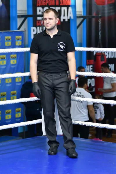 Orenburg, Russia - October 20, 2019: Boys compete in Thai boxing — Stock Photo, Image