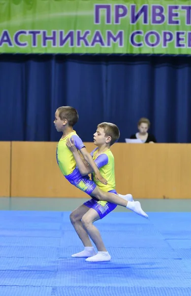 Orenburg Rússia Maio 2017 Meninos Competem Acrobacias Esportivas Open Championship — Fotografia de Stock
